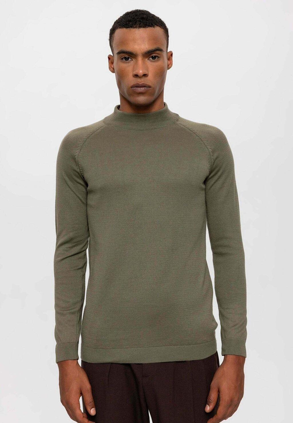 

Свитер Mock Turtleneck Antioch, цвет light khaki