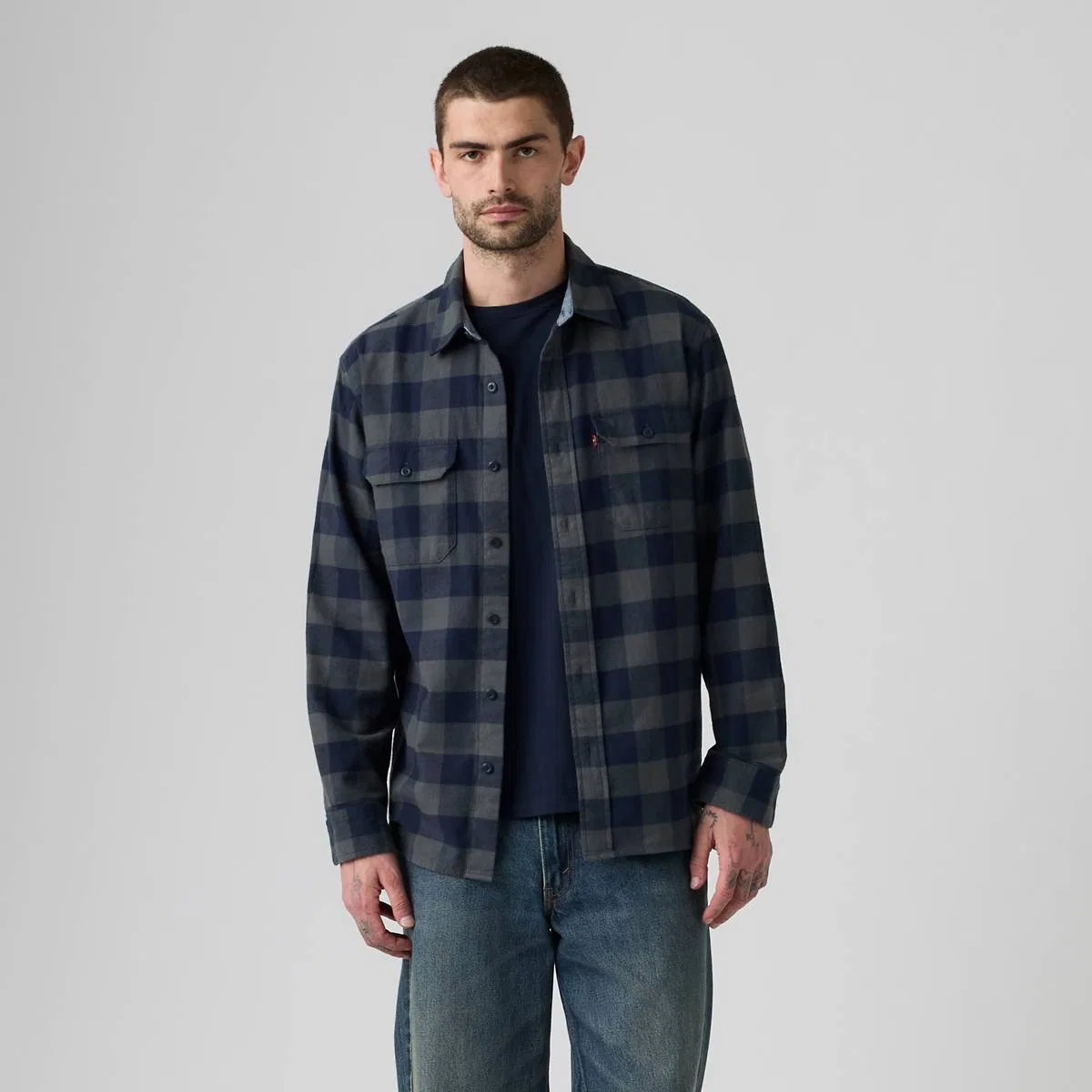 Классический непринужденный рабочий стиль в фланелевой рубашке Levi's, Bandurria Plaid Navy Blazer - Blue — фото 3