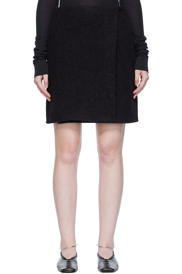 

Мини-Юбка с запахом Lemaire, черный