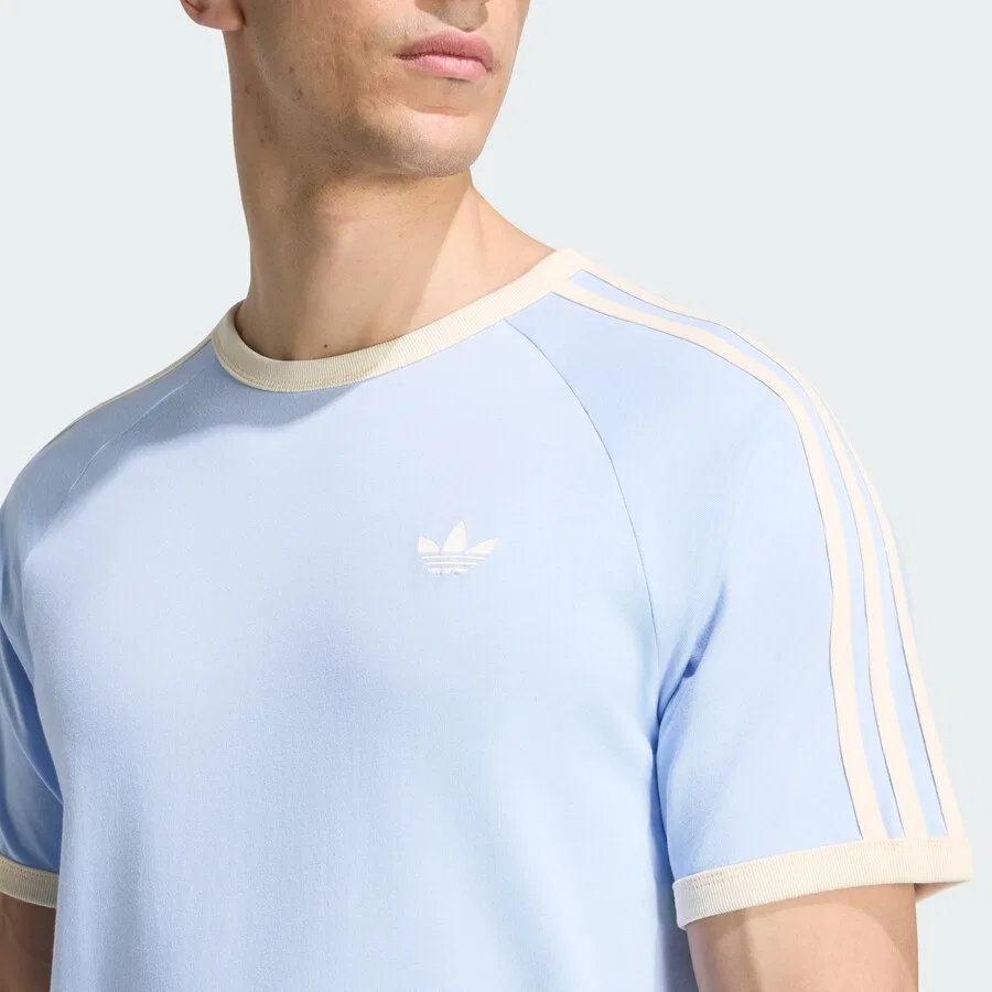 Футболка ADIDAS ORIGINALS светло-голубого цвета — фото 3
