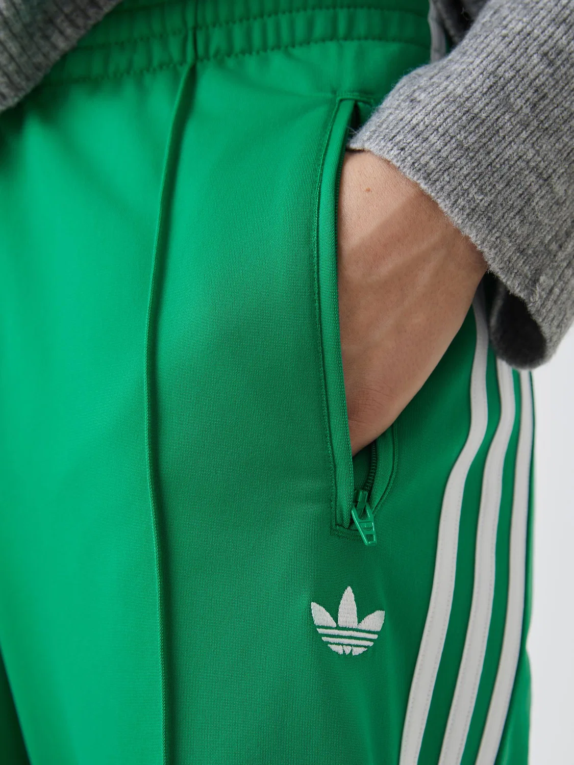Спортивные брюки Firebird Classic, adidas Originals, зеленые — фото 4