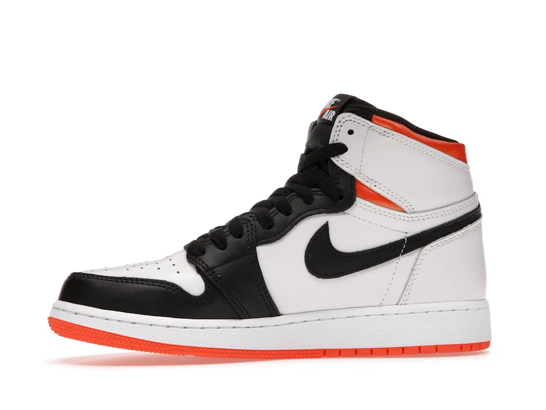 Детские кроссовки Lifestyle с высоким силуэтом Jordan 1 High OG Electro Orange Jordan, White Electro Orange Black — фото 3