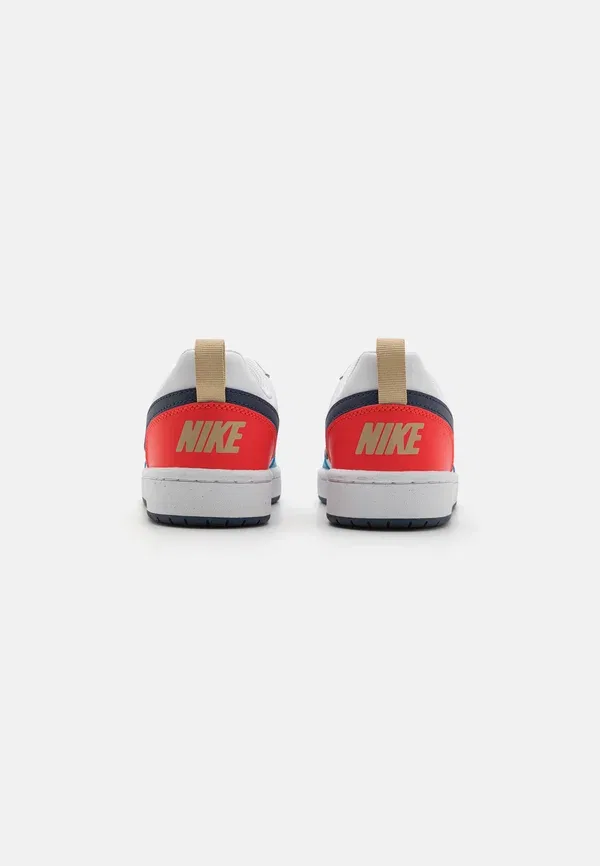 Кроссовки с перфорацией Court Borough Low Recraft Nike Sportswear, White, Thunder Blue, Light Crimson Beyond, белый/синий/малиновый — фото 3