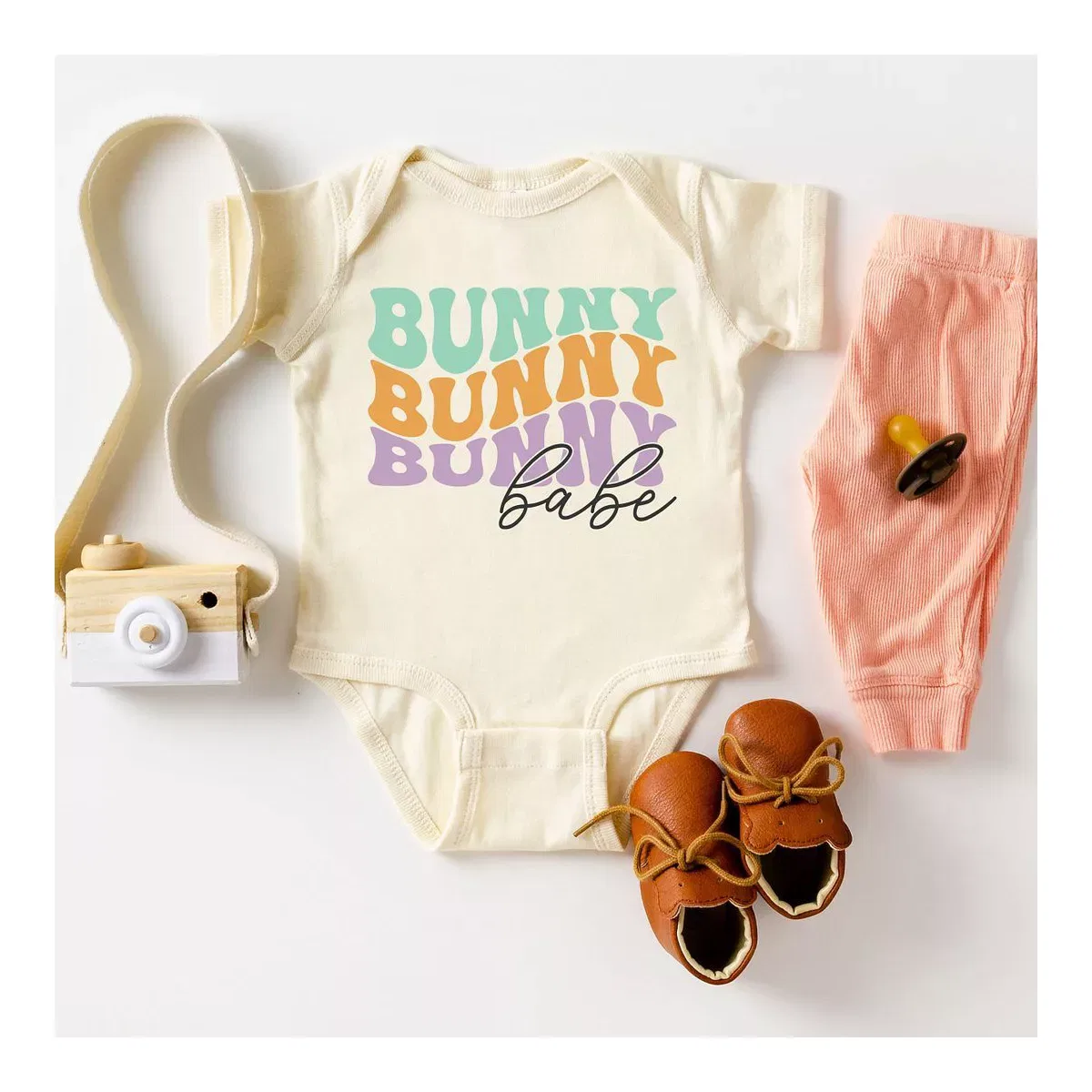 Детский боди с коротким рукавом Bunny Babe Stacked The Juniper Shop, Natural — фото 2