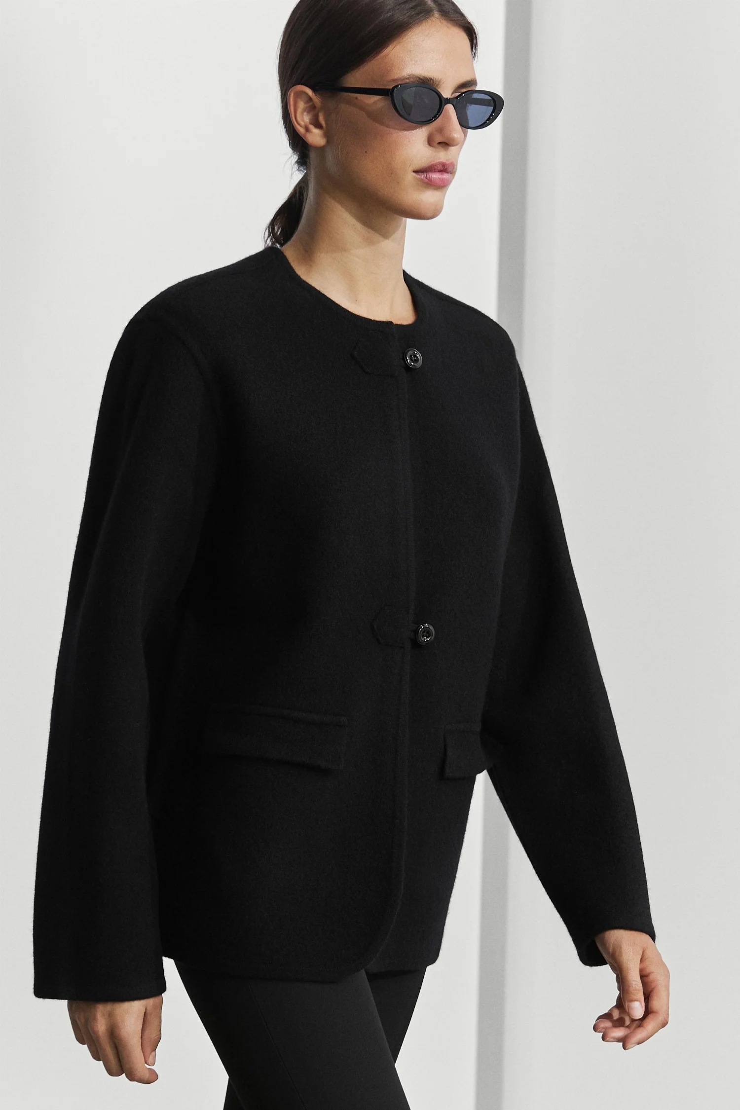 Кардиган Massimo Dutti 100% Wool Knit With Button Details, черный — фото 4