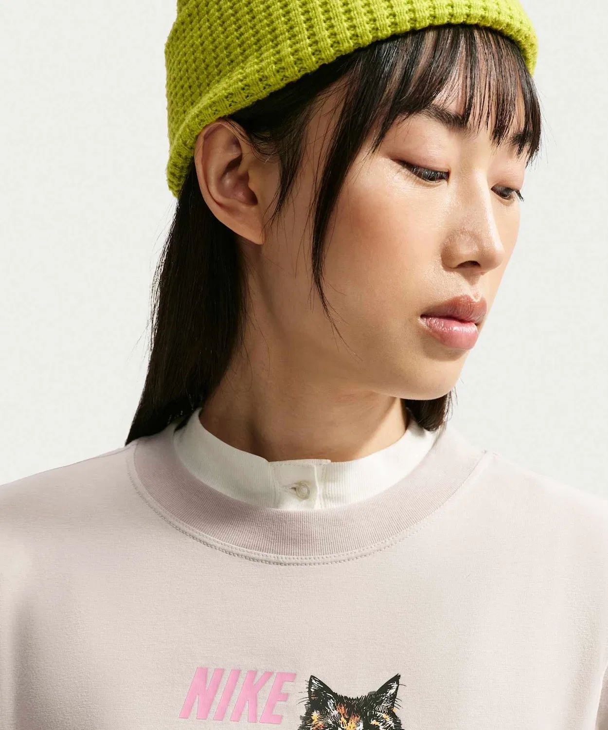 Женская футболка с принтом Nike Sportswear IW0866-236, Cream II — фото 4