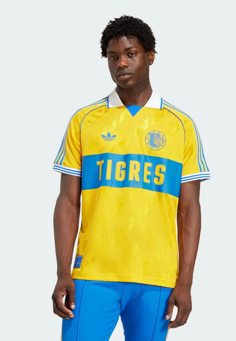Футболка ADIDAS ORIGINALS 'UANL Tigres Anniversary' желтого и темно-желтого цвета — фото 3