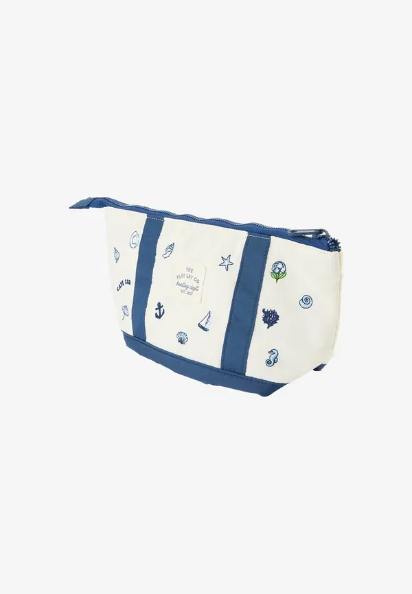 Косметичка для хранения косметики Essential Pouch The Flat Lay Co., Cape Cod — фото 3