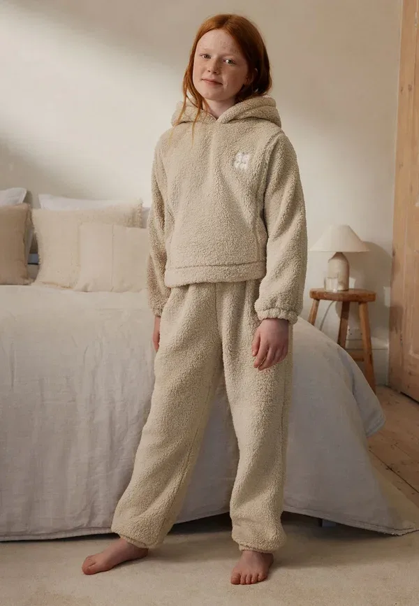 Детский костюм пижамный из флиса, Regular fit - two piece set, Next, Cream Grwm, кремовый — фото 2