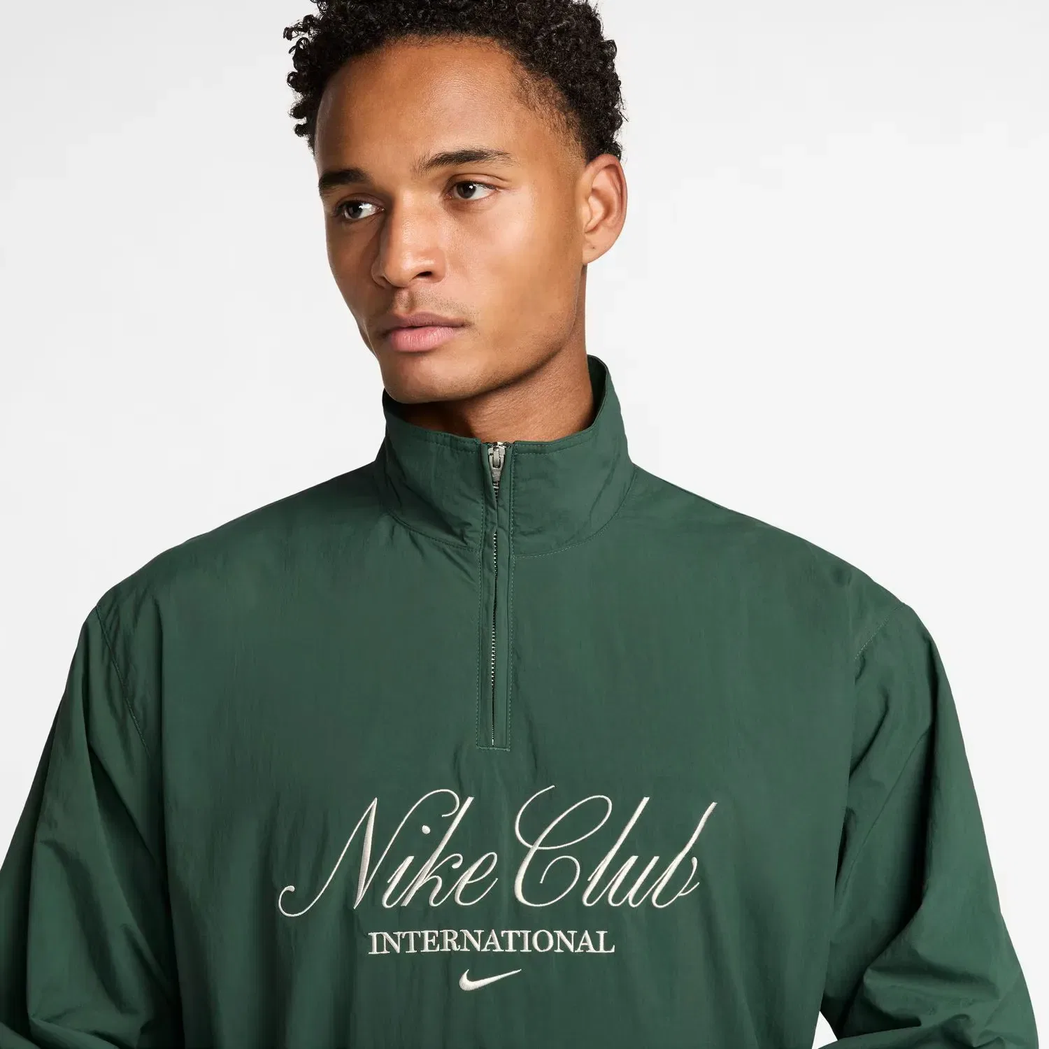 Мужская куртка с тканевым покрытием Nike Club, Цвет Verde — фото 3