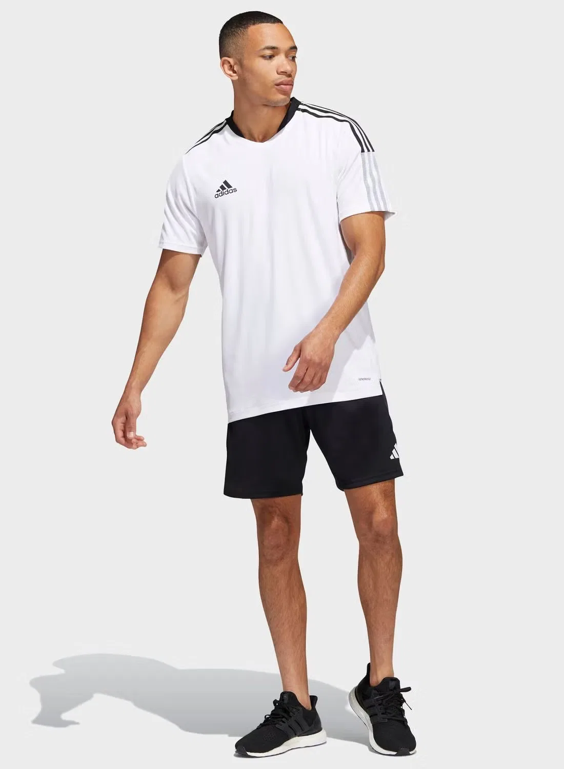 Шорты тренировочные с сетчатыми вставками Tiro 23 Adidas — фото 2