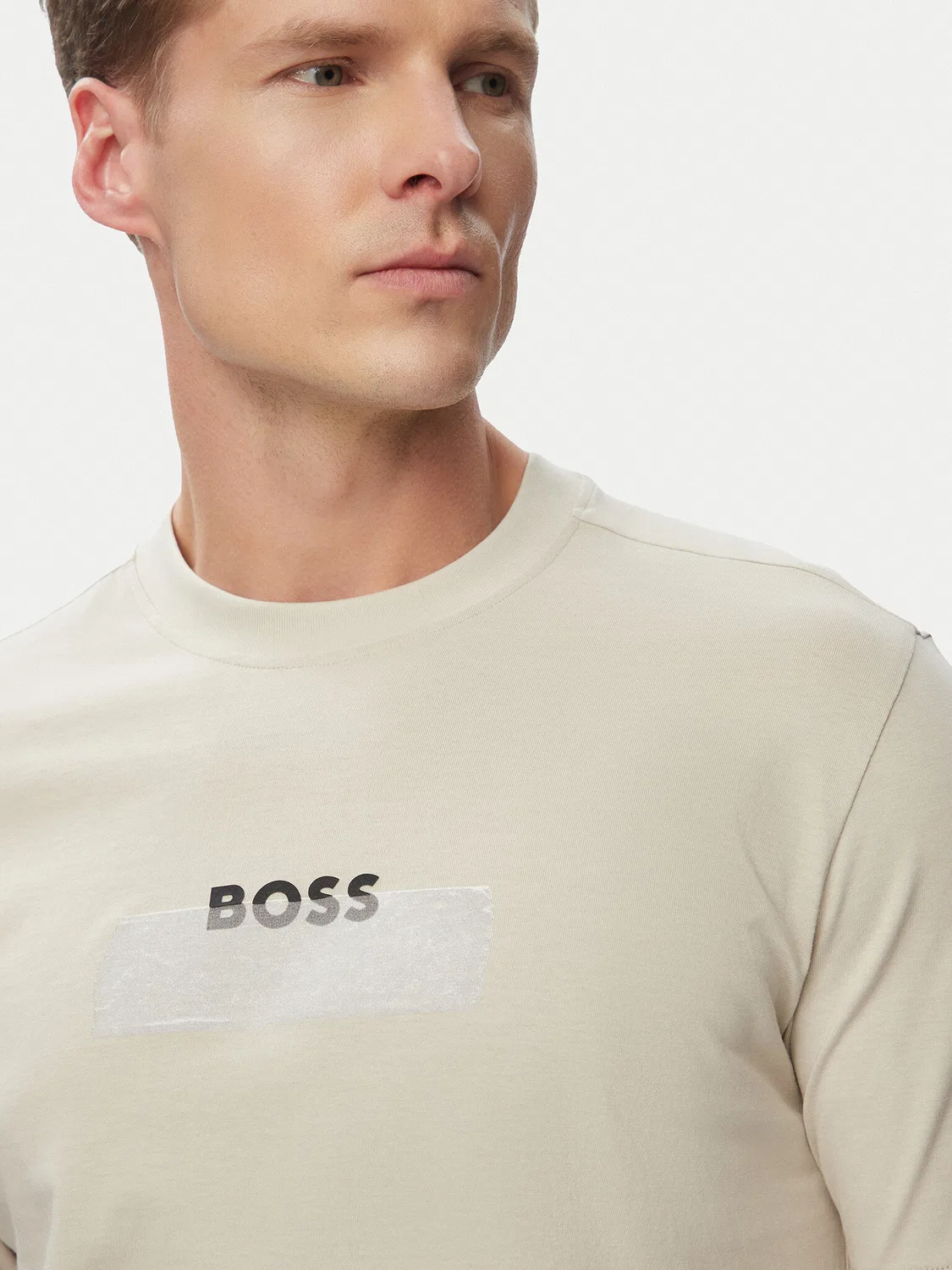 Мужская футболка стандартного кроя Logo Tape Boss, бежевый — фото 4