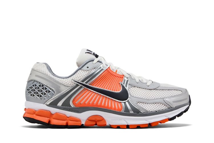 

Кроссовки Air Zoom Vomero 5 'Platinum Tint Safety Orange', серый