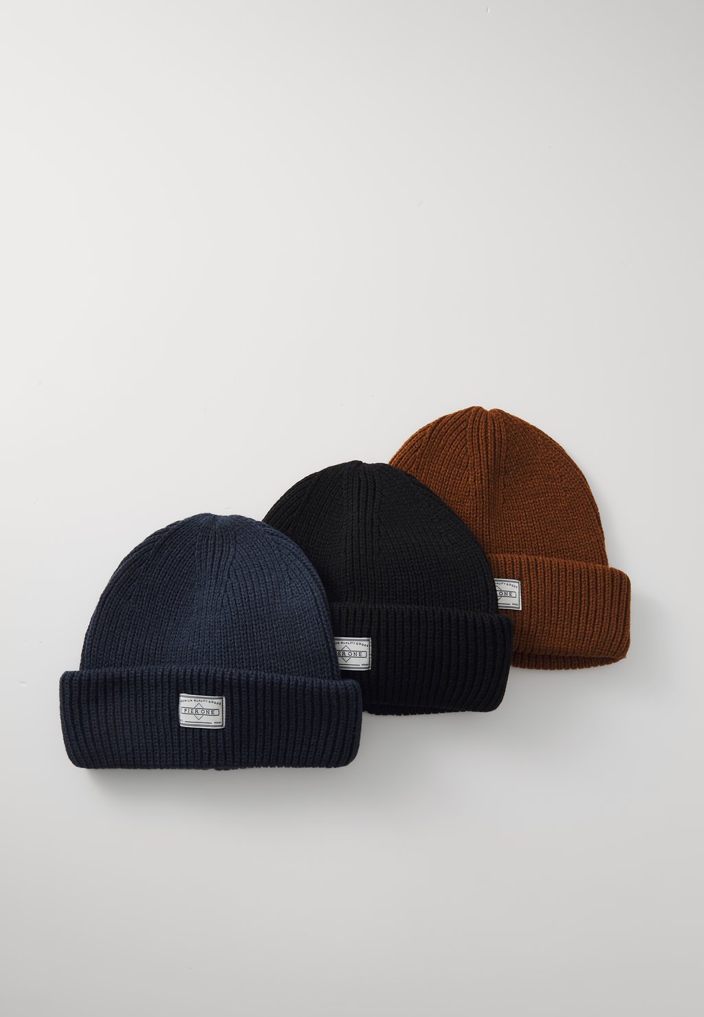 

Бейсболка UNISEX 3 PACK Pier One, черный