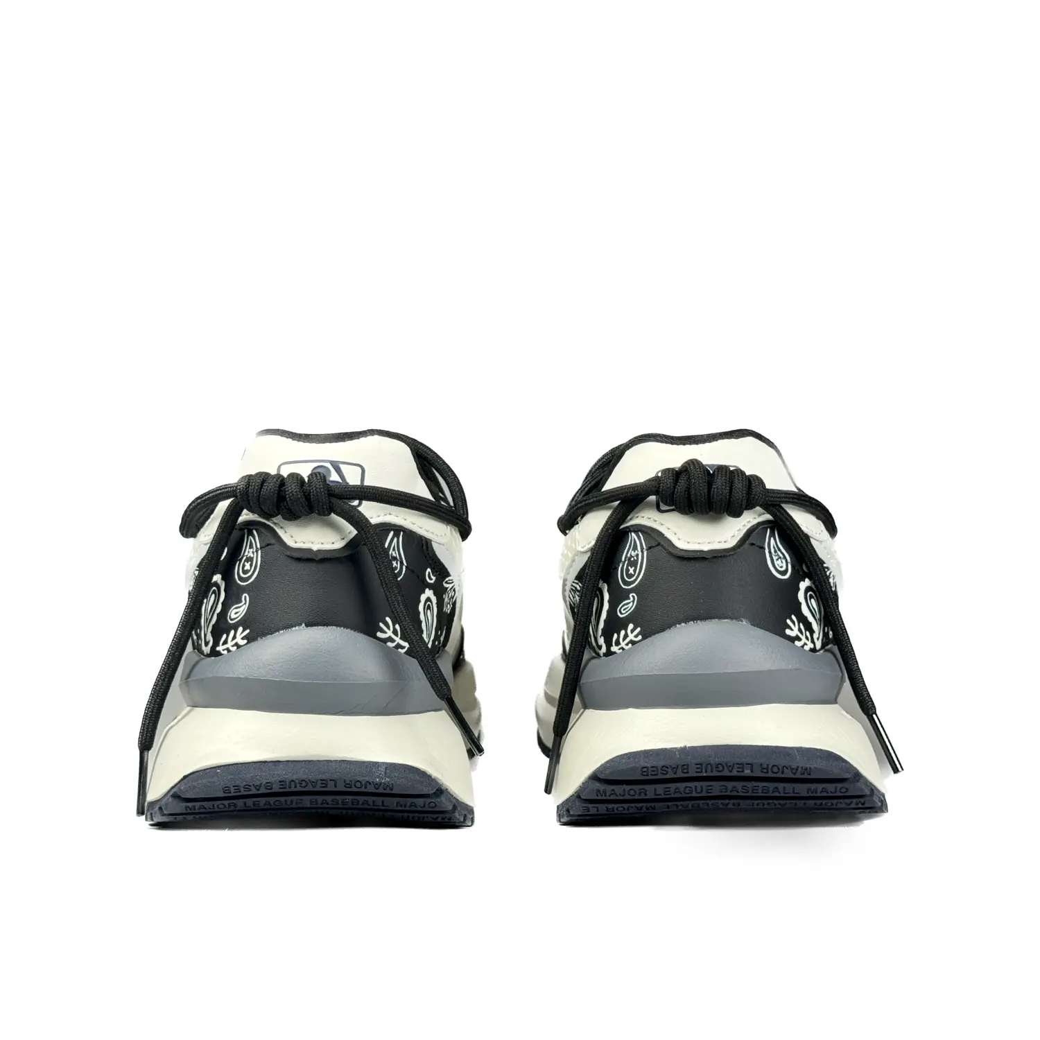 

Кроссовки MLB Chunky Runner Chunky Sneakers Unisex, черный