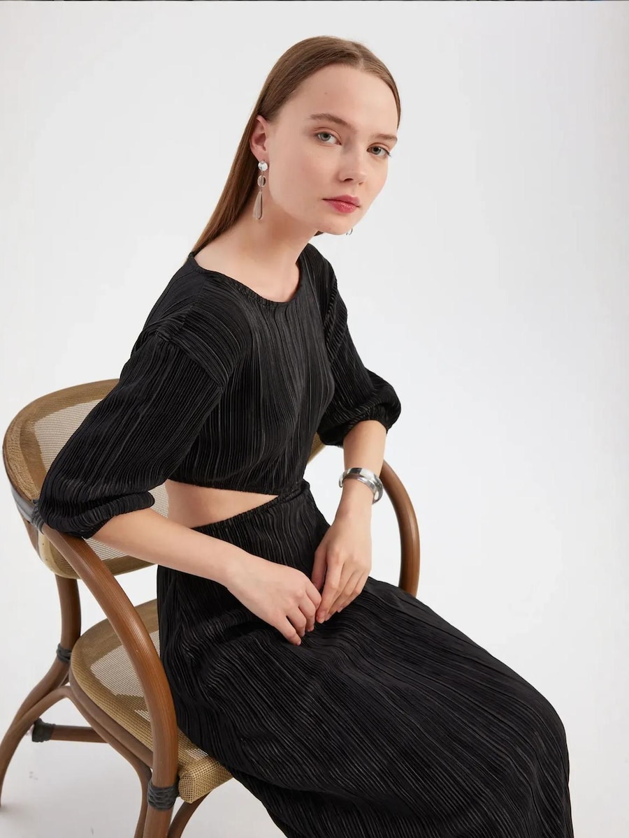 

Платье Hiccup, черный