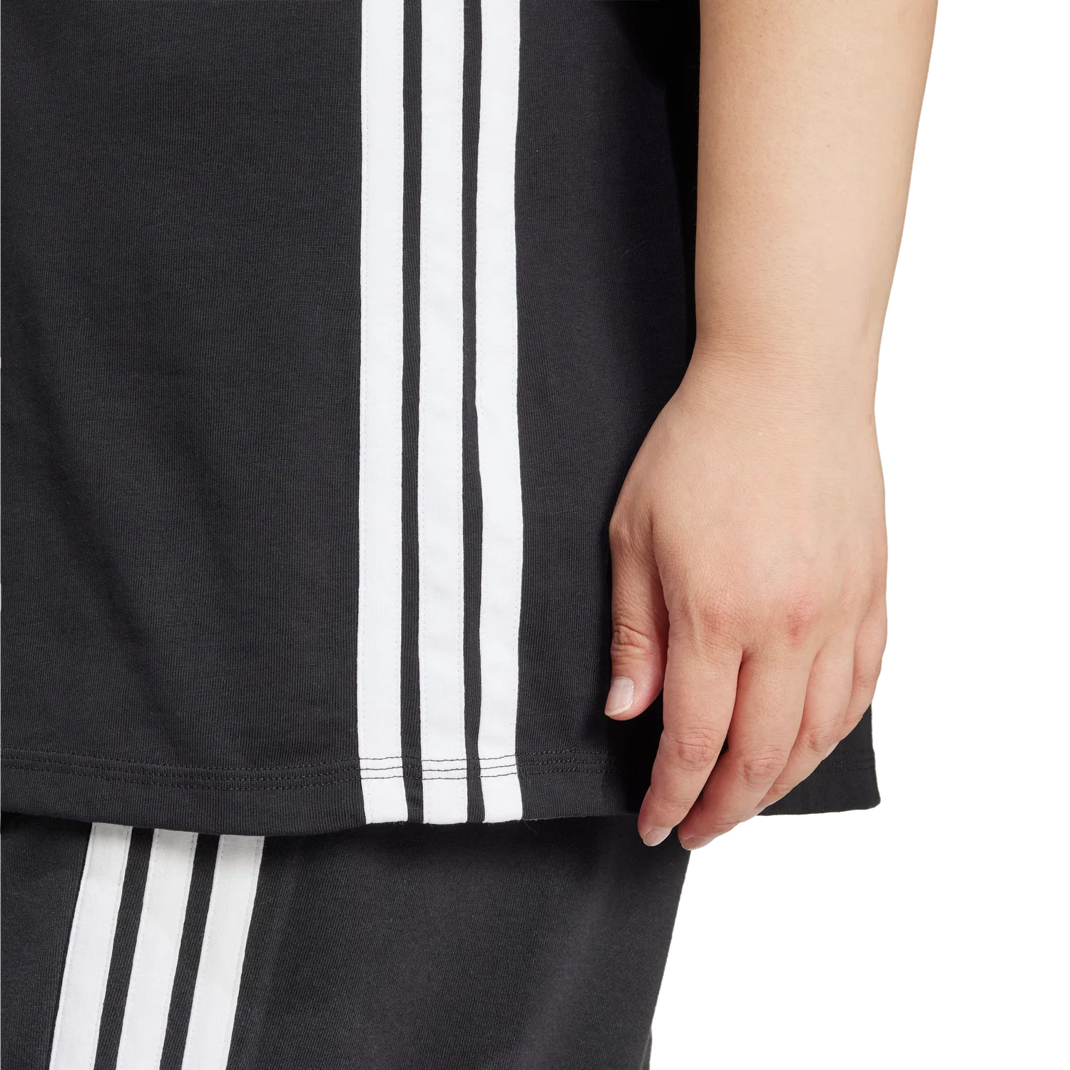 Женская футболка с коротким рукавом Adidas, черный — фото 3