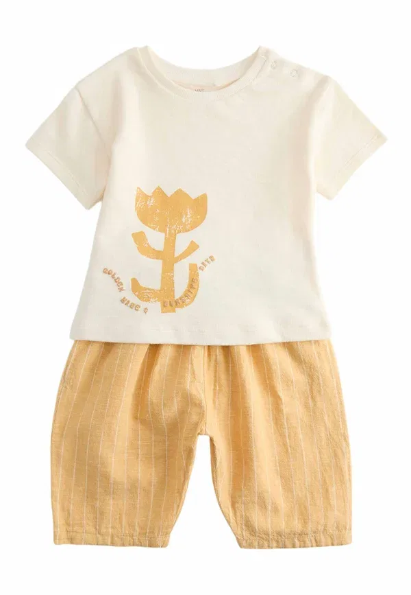 Комплект: футболка с принтом и брюки из хлопка, Graphic tee & striped trousers, Marks & Spencer, yellow, желтый