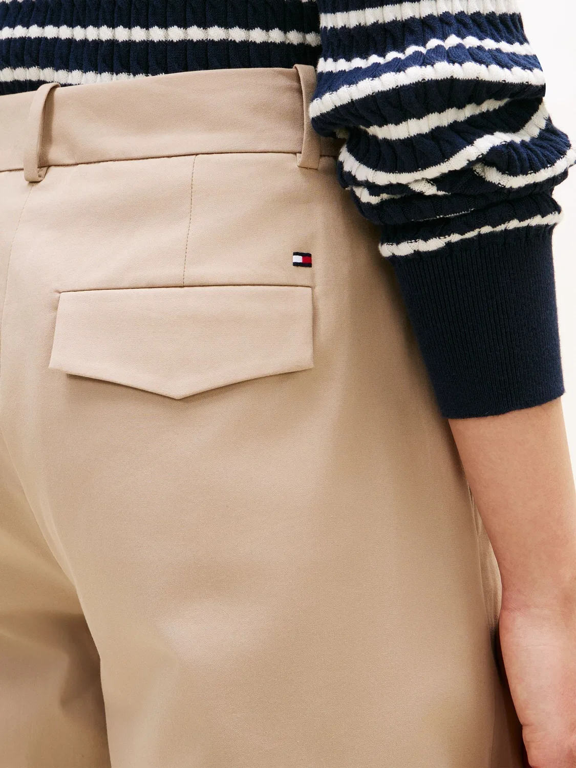 Чиносы с бочкообразной штаниной, модель Barrel Leg Tommy Hilfiger, кремовый — фото 4