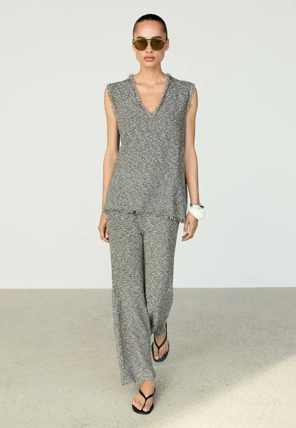 Топ с V-образным вырезом Flecked-Effect Massimo Dutti, серый — фото 2