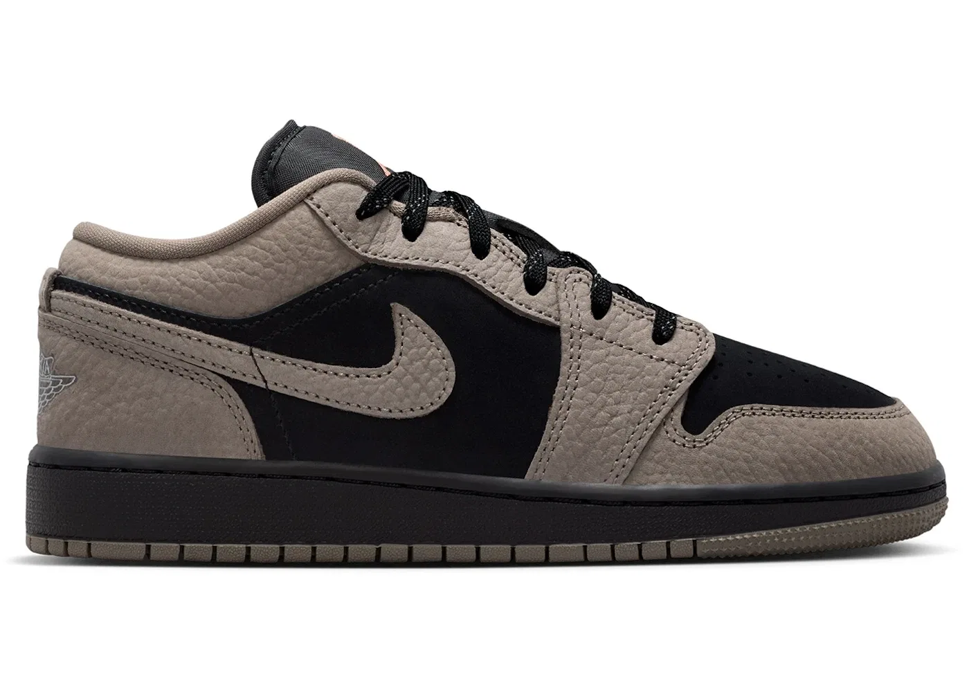 Детские кроссовки Lifestyle Jordan 1 Low SE Jordan, Black/Light Wild Mango/Olive Grey