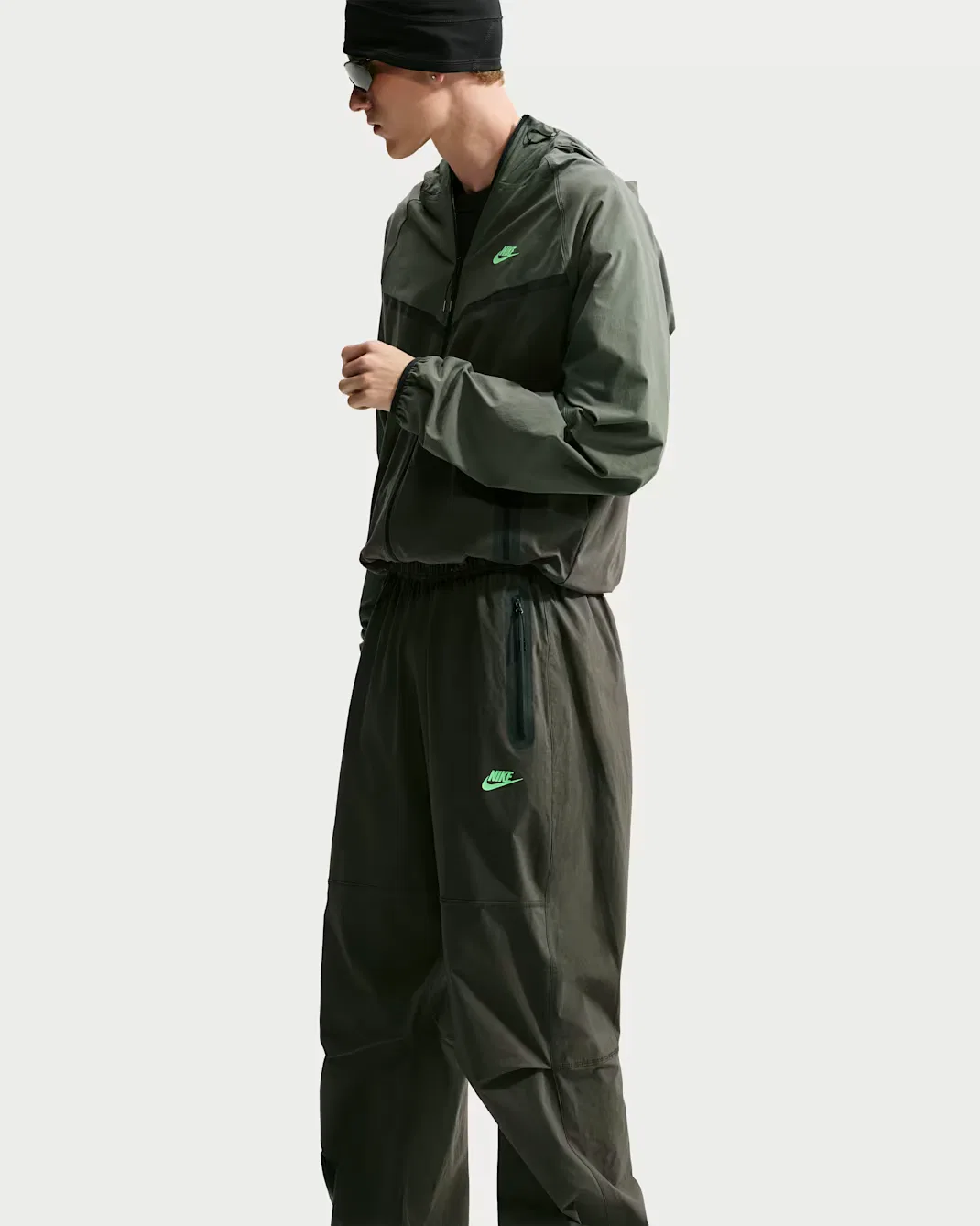 Мужские брюки из ткани Dri-FIT Nike Tech, Newsprint/Newsprint/Illusion Green — фото 4