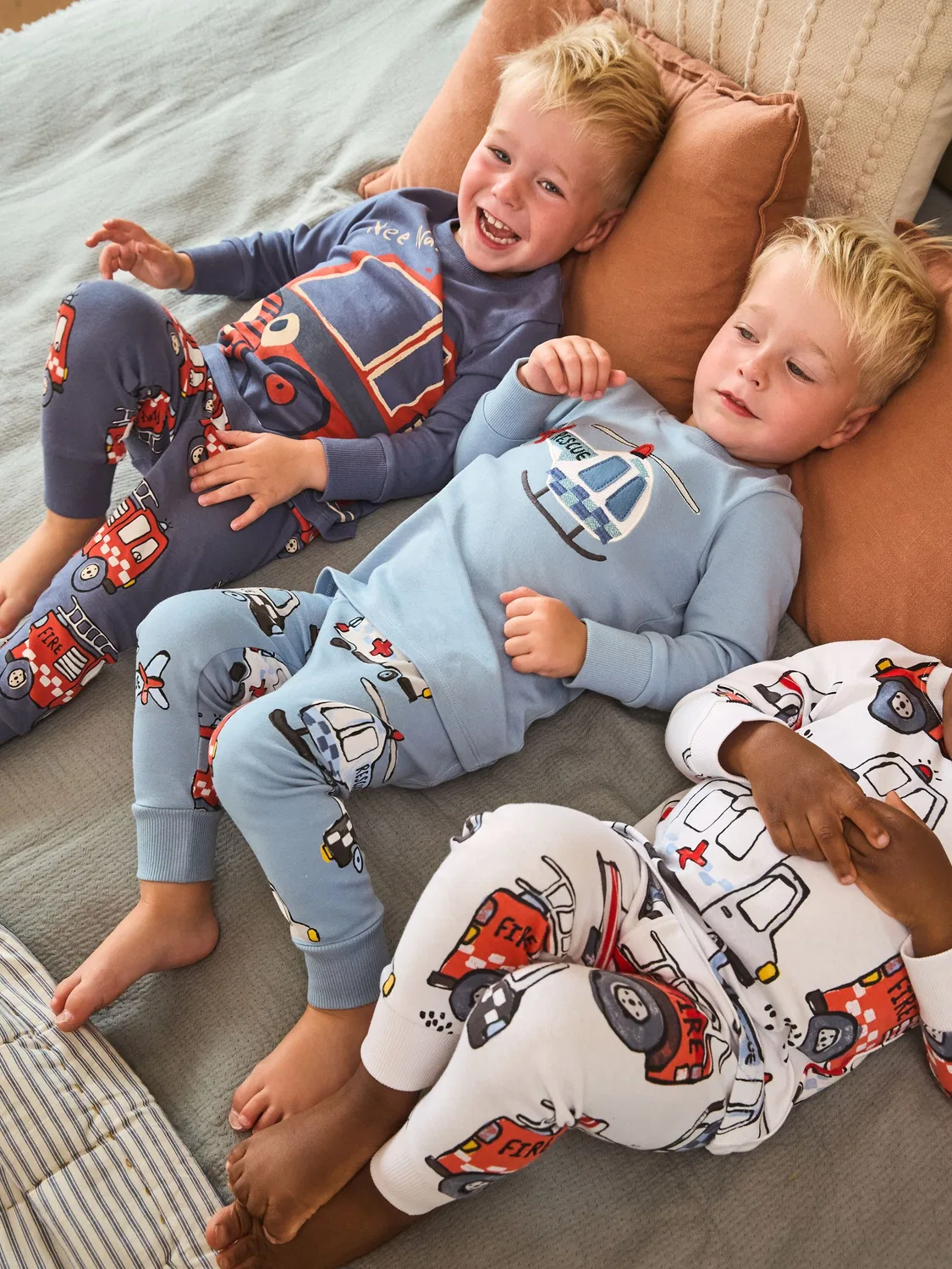 Пижама Red/Blue Emergency Vehicle Mini Snuggle 3 Pack Next, красный/синий — фото 2