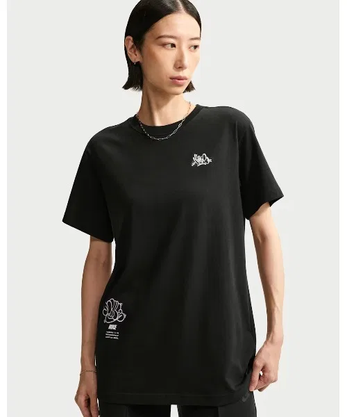 Женская футболка с коротким рукавом NIKE ASWNSWNKCLSCBFTEEGRF2, Black
