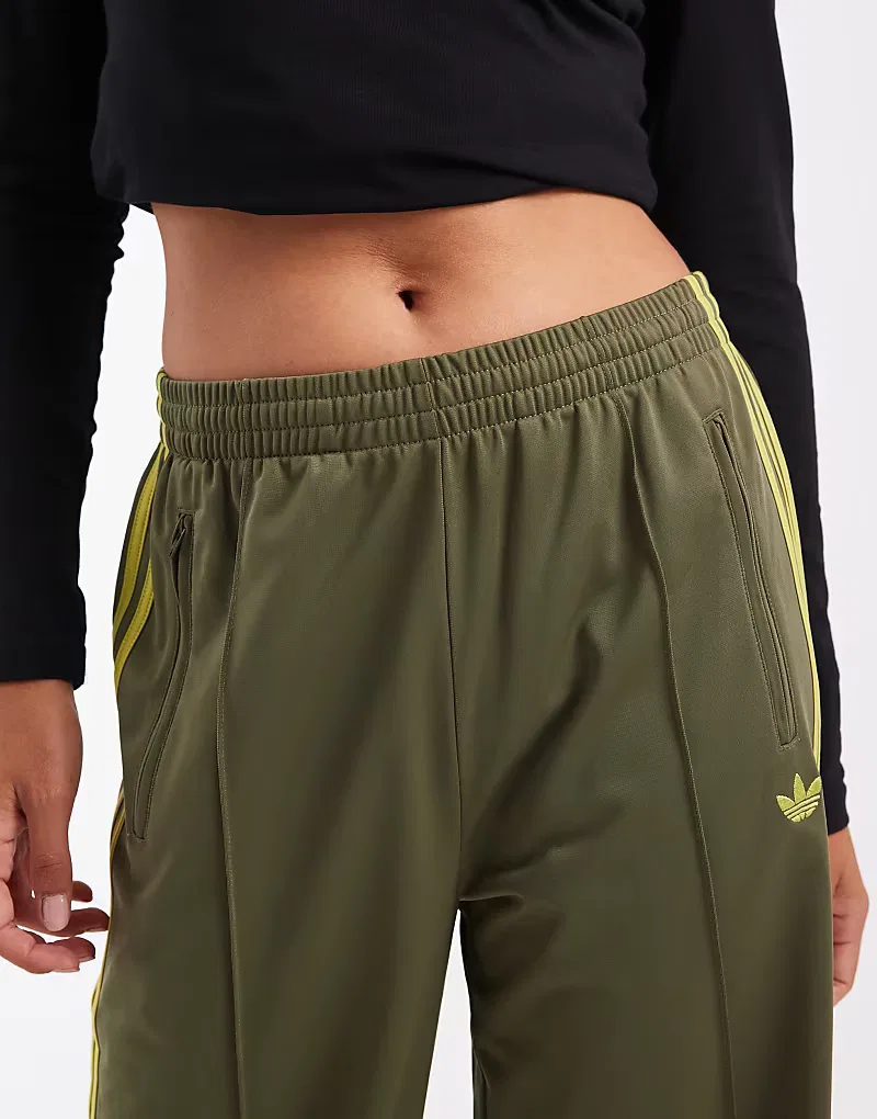 Свободные спортивные брюки Adidas Originals Firebird, оливковый и лаймового — фото 3