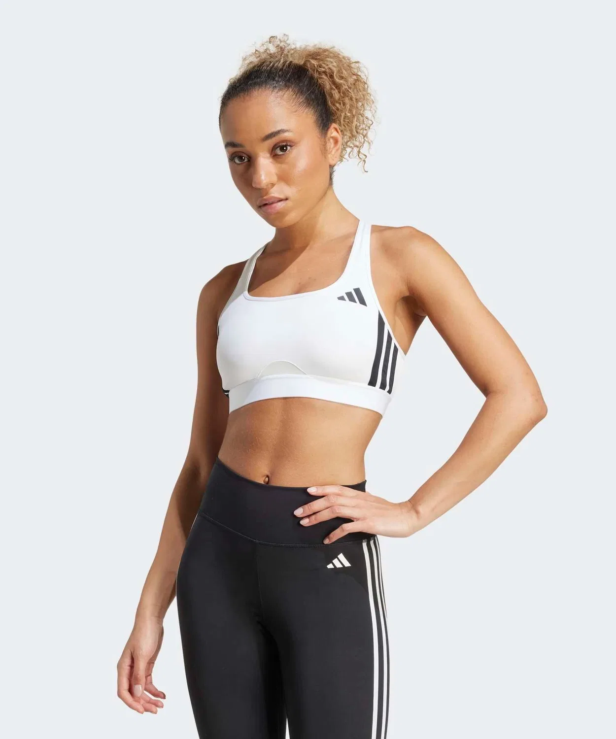 Женский спортивный бюстгальтер средней поддержки Power React Essential Three Stripes Adidas, Белый