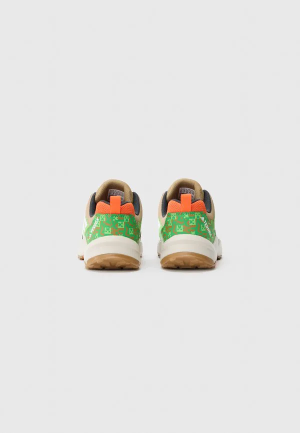 Походные ботинки унисекс ax4r для minecraft Adidas Terrex, Cardboard/White/Semi Impact Orange — фото 3