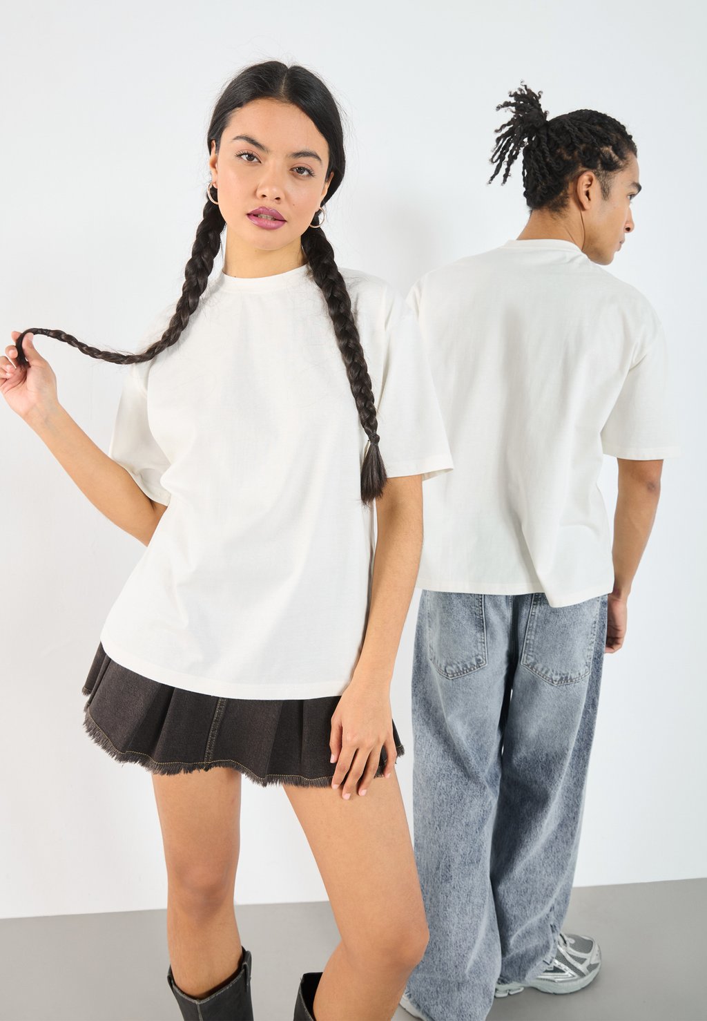 

Базовая футболка UNISEX YOURTURN by Zalando, кремовый