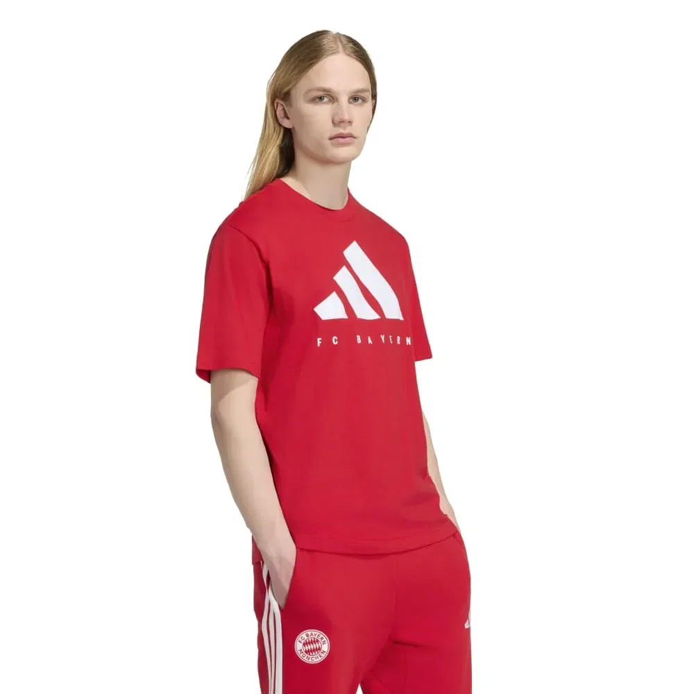 Мужская футболка с принтом FC Bayern Munich DNA Graphic от Adidas, Red