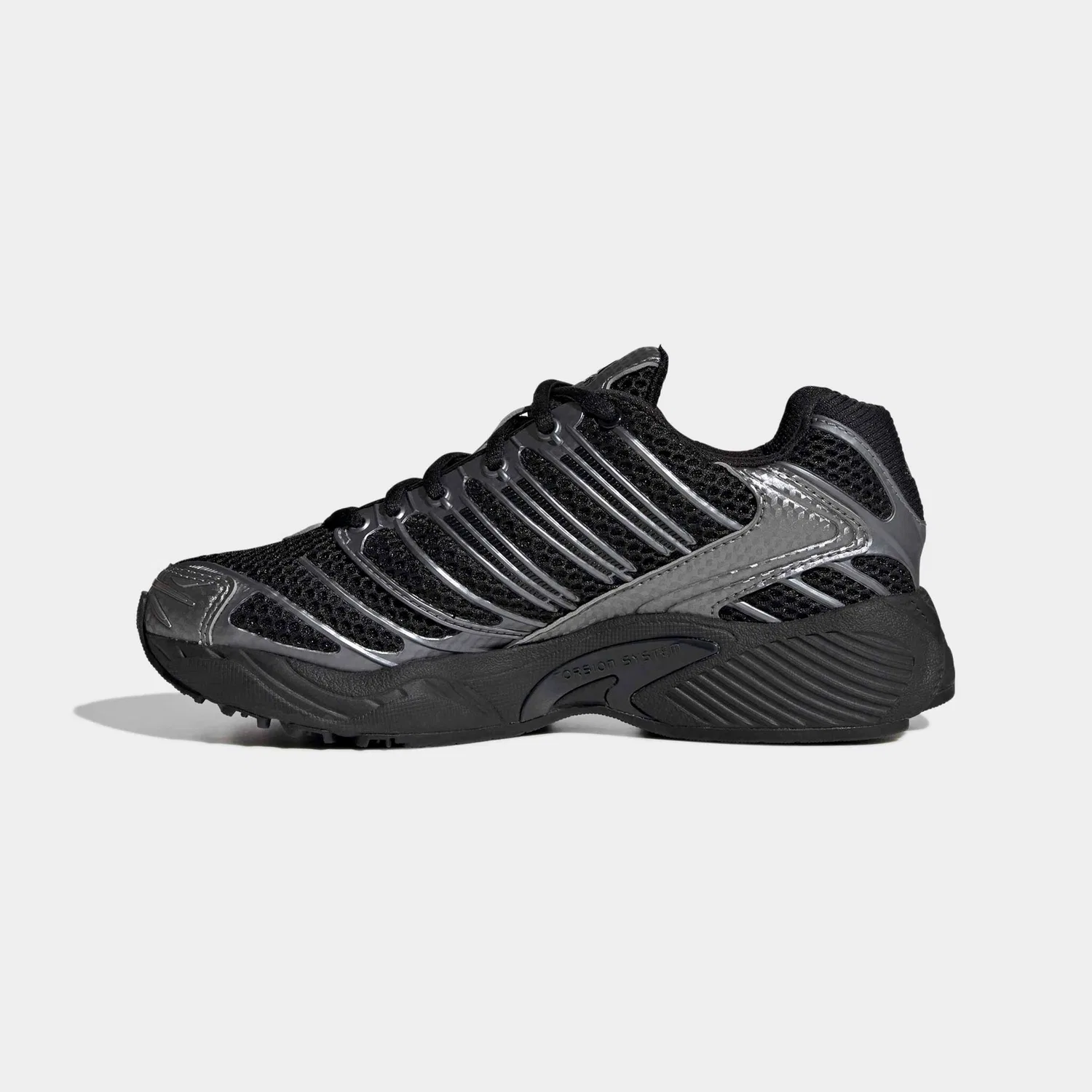 Детские кроссовки с сетчатым верхом Adidas Originals ADISTAR CONTROL 3, Core Black/Iron Metallic/Ftwr White — фото 3
