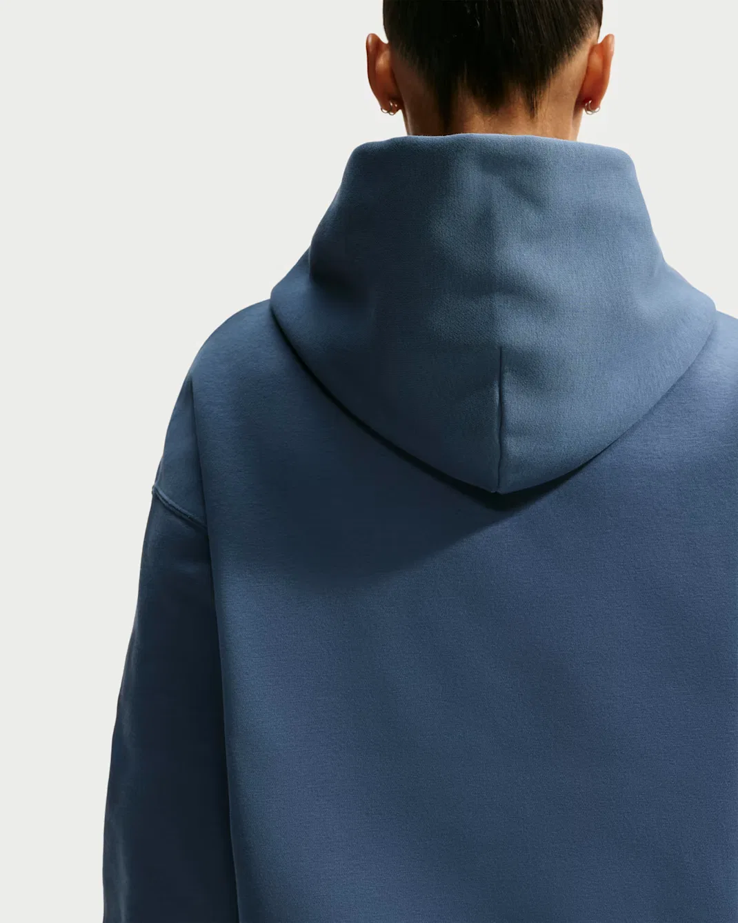 Женская спортивная баскетбольная толстовка Therma-FIT Nike, New Slate/White — фото 2