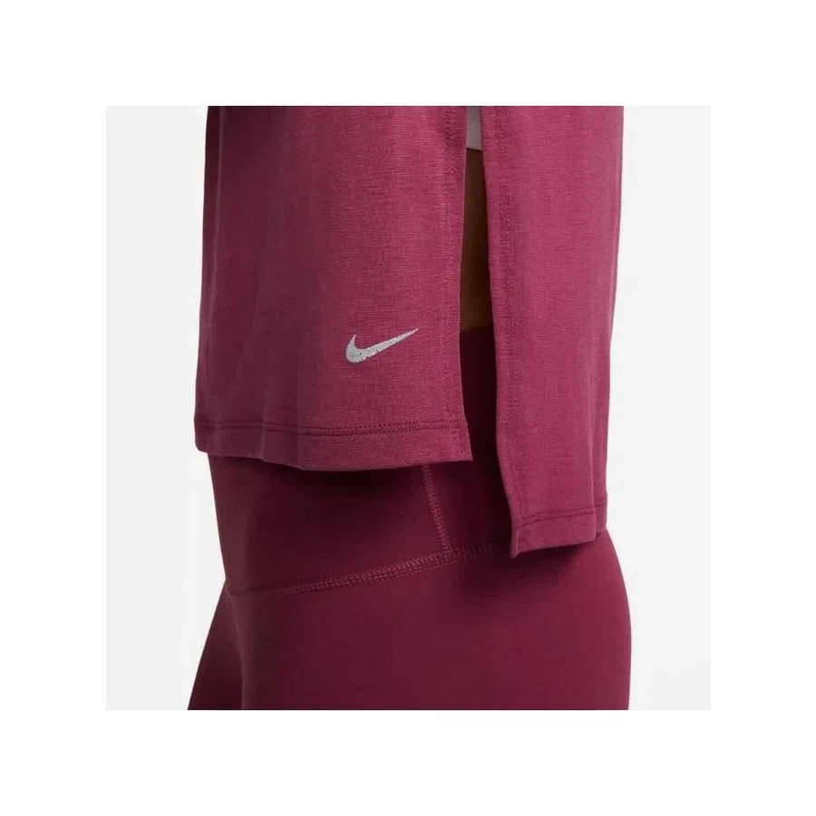 Женская футболка с коротким рукавом Yoga Dri Fit Nike, Красный — фото 3