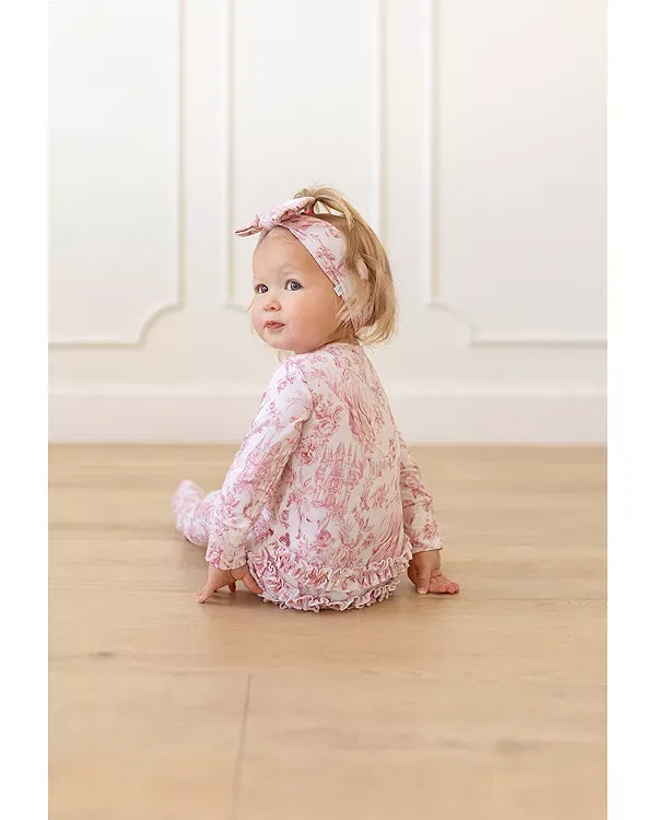 Детский слитный комбинезон для новорожденных с длинным рукавом Antoinette Ruffled Footie Posh Peanut, белый — фото 3