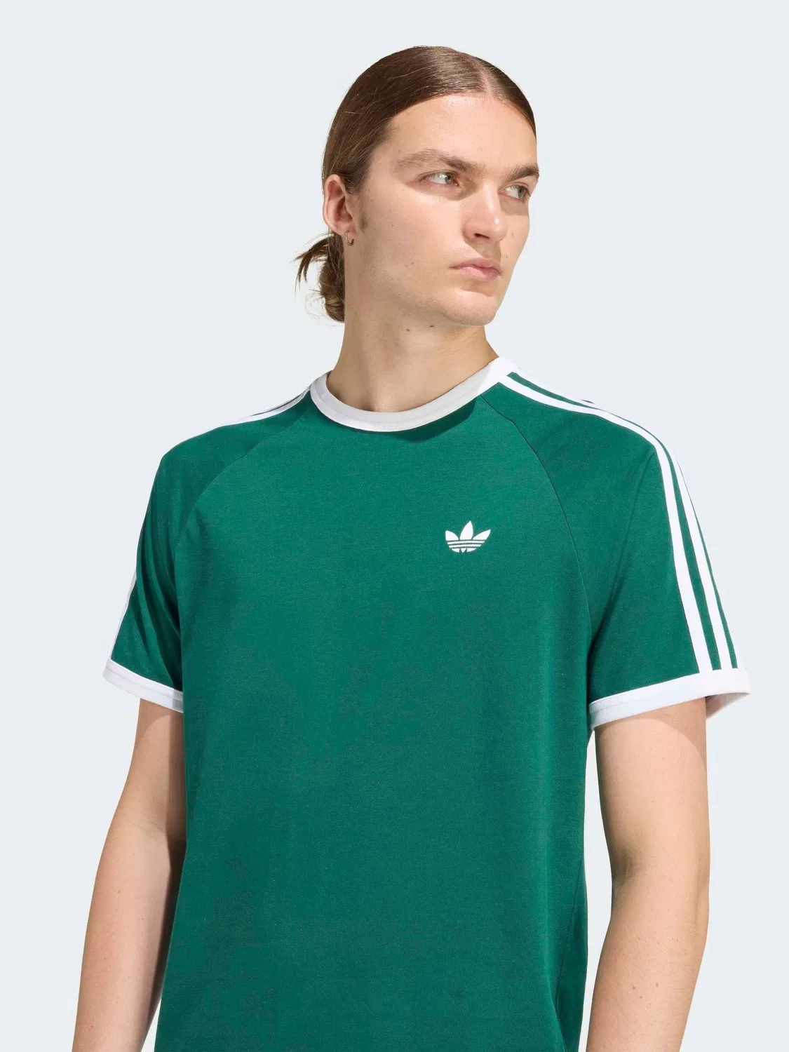Футболка с полосками adidas Originals, зеленая — фото 4