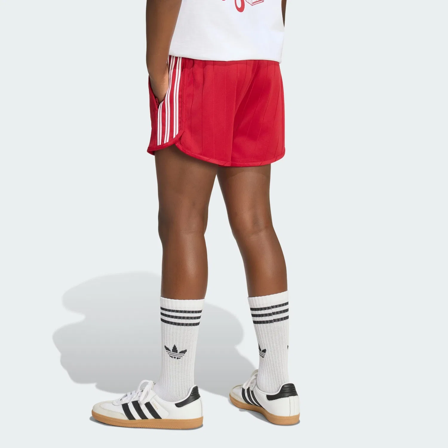 Свободные шорты Adidas Originals красного цвета — фото 3