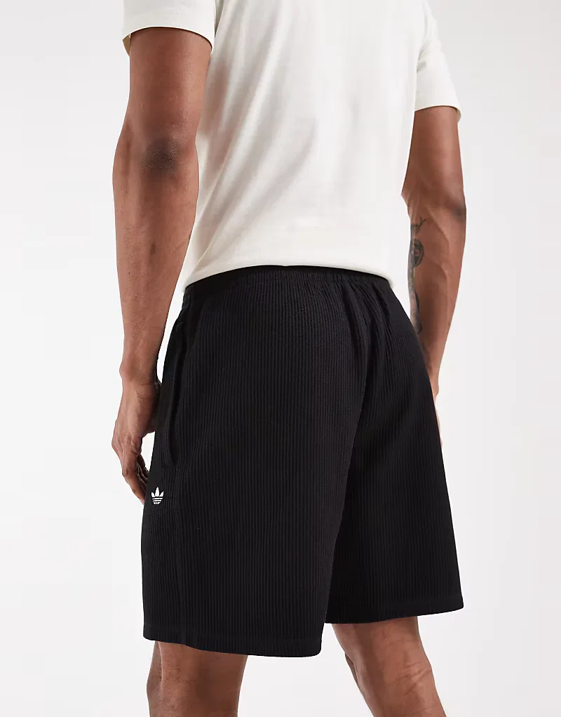 Шорты Adidas Originals Trefoil Essentials Honeycomb, черный — фото 3