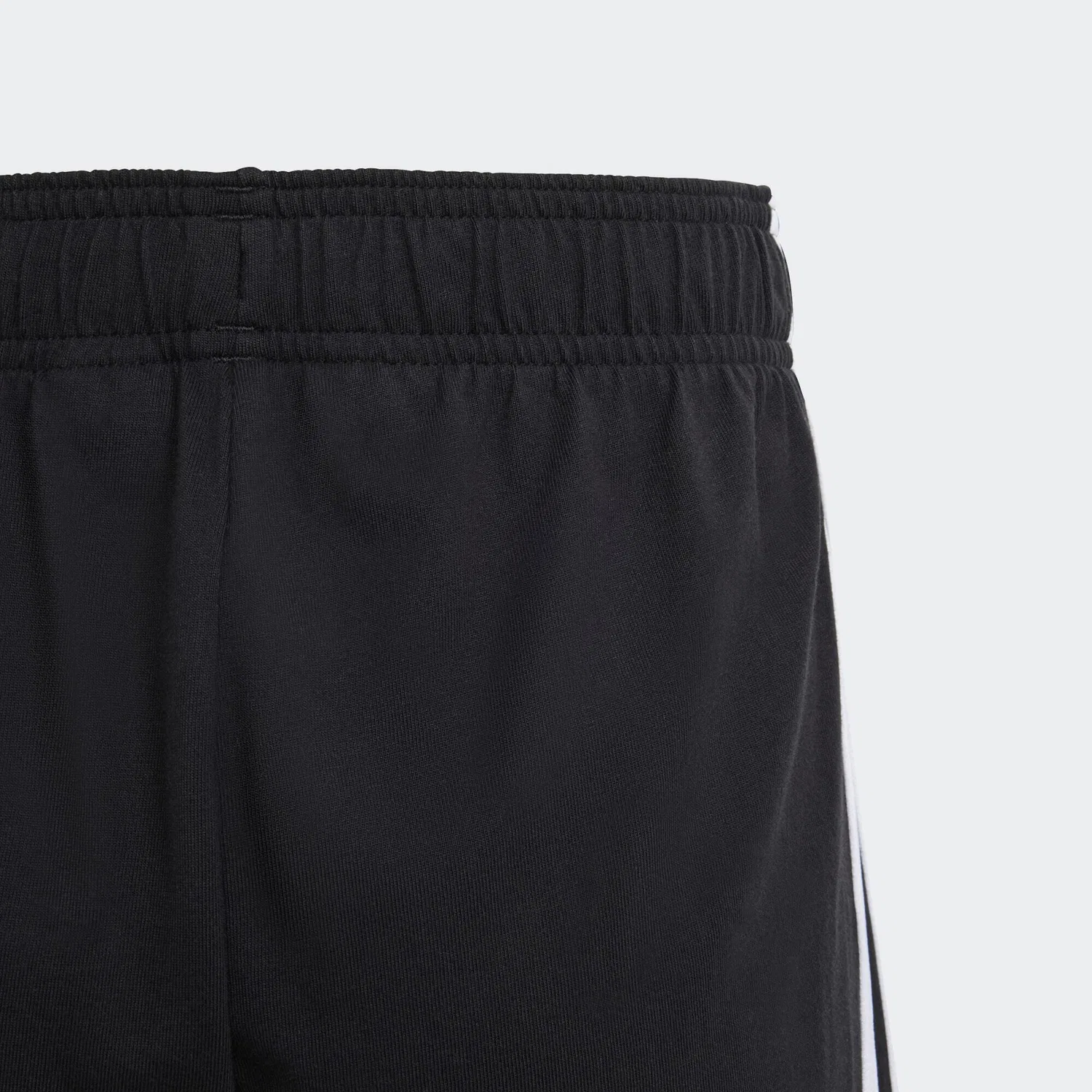 Детские шорты с эластичным поясом Essentials 3-Streifen Knit Shorts Adidas, Schwarz Weiss Blau — фото 4