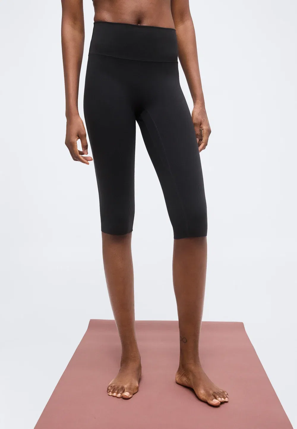 Укороченные спортивные брюки Zenvy - спортивные брюки 3/4 Nike Performance, Black/Cool Grey