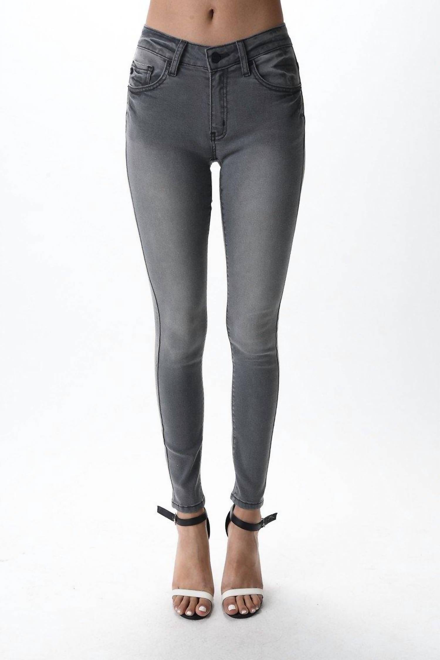 

Черные джинсы Mid Rise Super Skinny KanCan