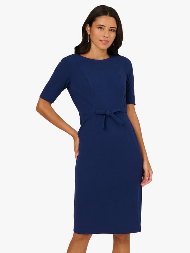 

Мини-платье-футляр с арочным вырезом Adrianna Papell, Navy Sateen