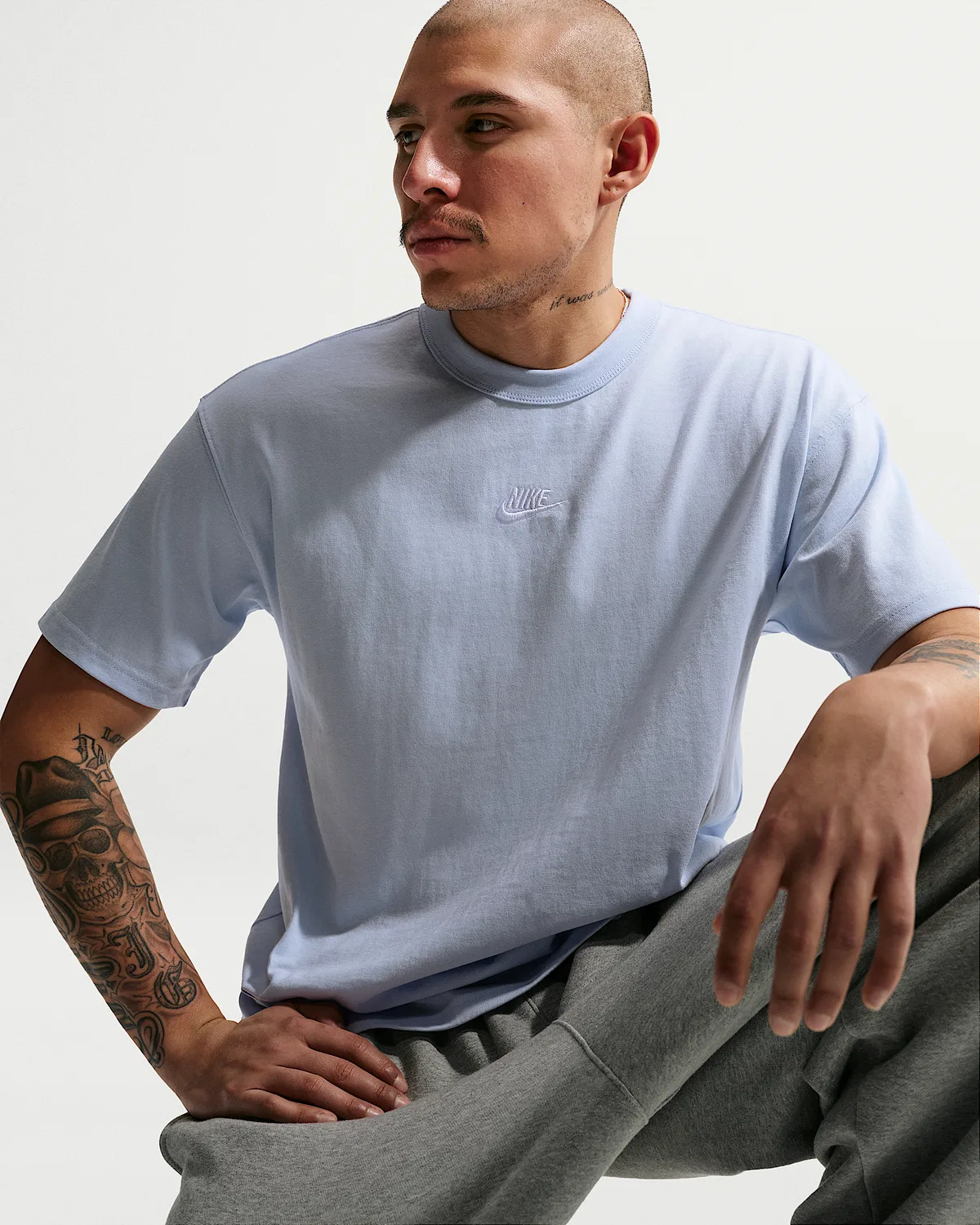 Мужская футболка Nike Sportswear Premium Essentials, Hydrogen Blue — фото 3