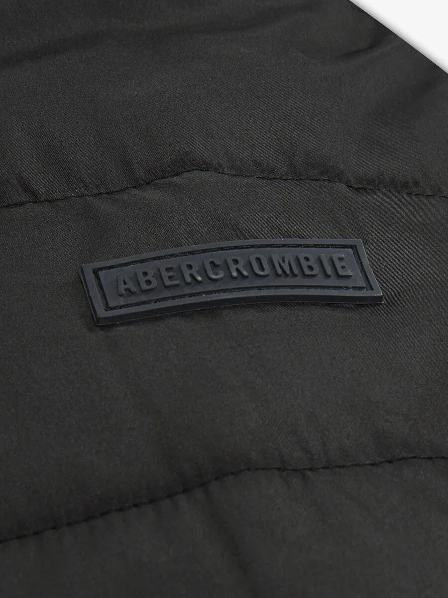 Зимняя куртка Abercrombie & Fitch черного цвета — фото 3