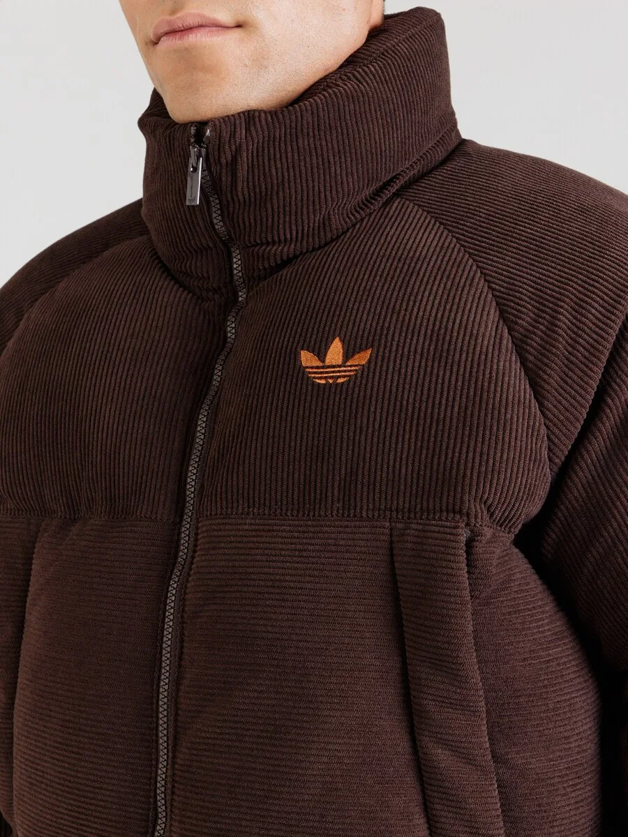 Зимняя куртка ADIDAS ORIGINALS темно-коричневого цвета — фото 3