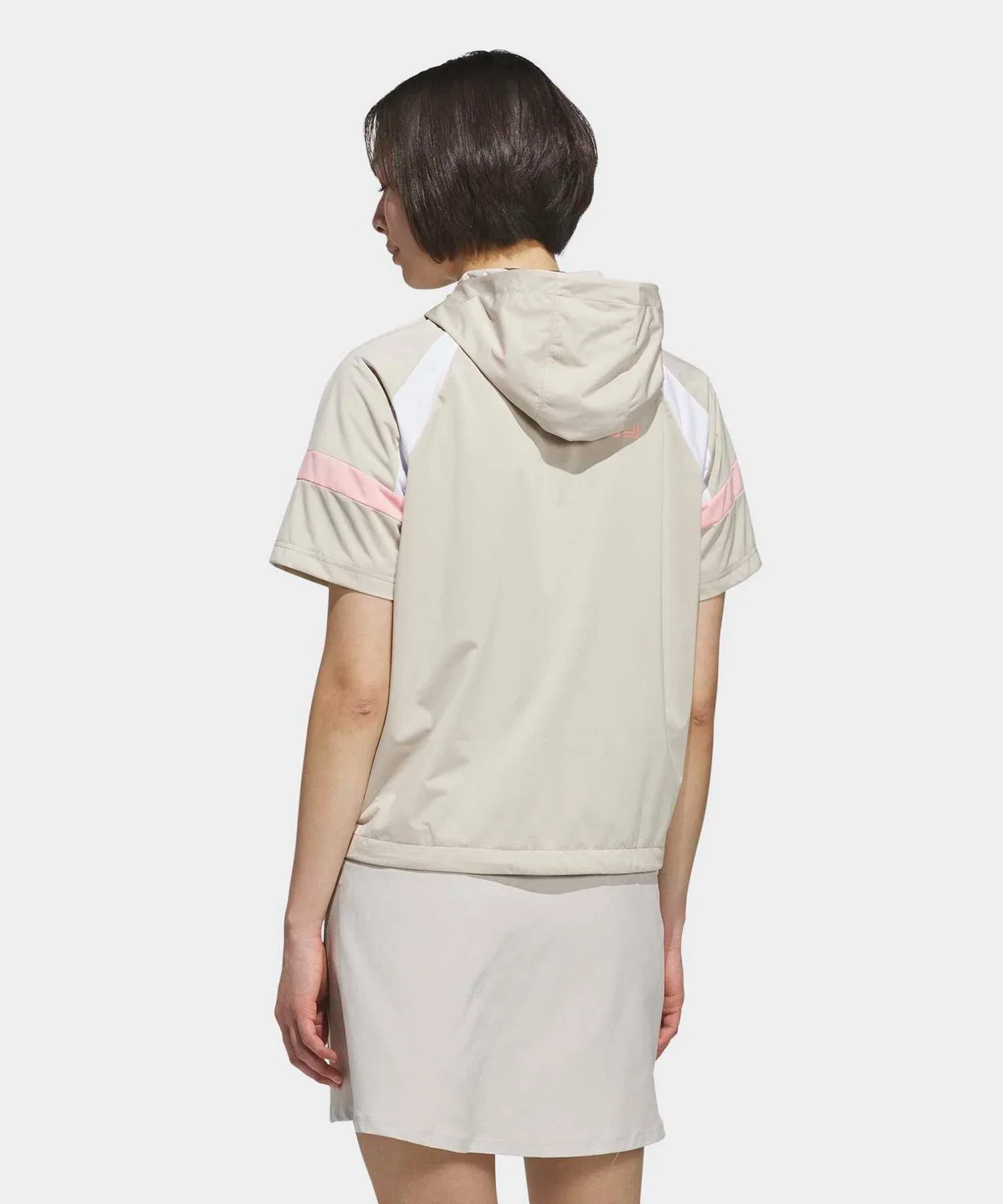 Женская анорак-куртка без рукавов с капюшоном и полузастежкой Adidas Golf, Beige — фото 2