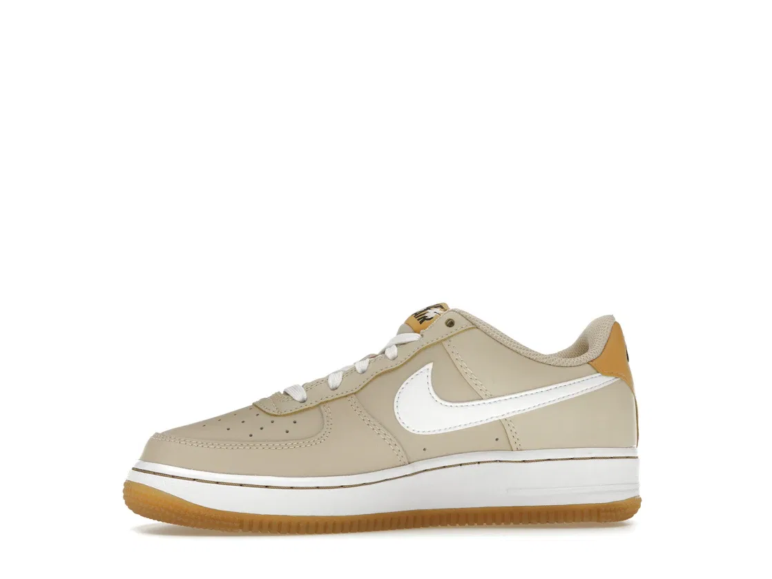 Детские кроссовки с цветочным принтом Nike Air Force 1 Low SE, Sanddrift/Twine/Black/White — фото 3