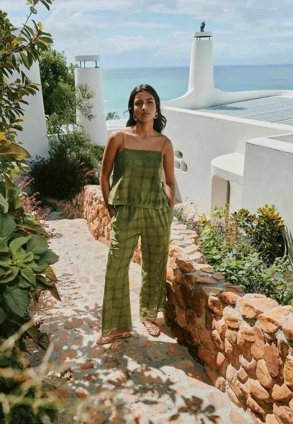 Брюки с вышивкой Petite fit - broderie square wide leg trousers Next, green, зеленый